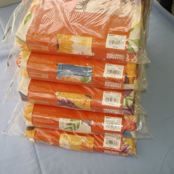 ONE New 60" x 84" FABRIC TABLECLOTH Sunflowers Floral Nature Spring Summer Fall - Picture 8 of 16